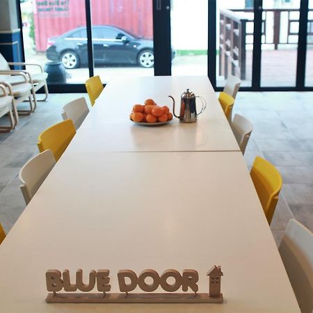Blue Door Hostel Guesthouse Sokcho Exterior foto
